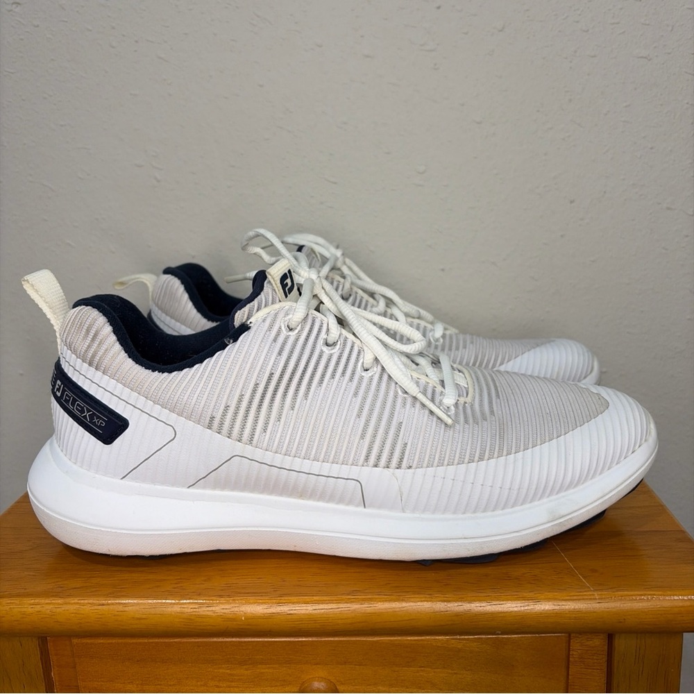 Footjoy Golf Shoes Spikeless Flex XP Mens Size 9.5 White Blue FJ 56250 Sneakers - Picture 4 of 14